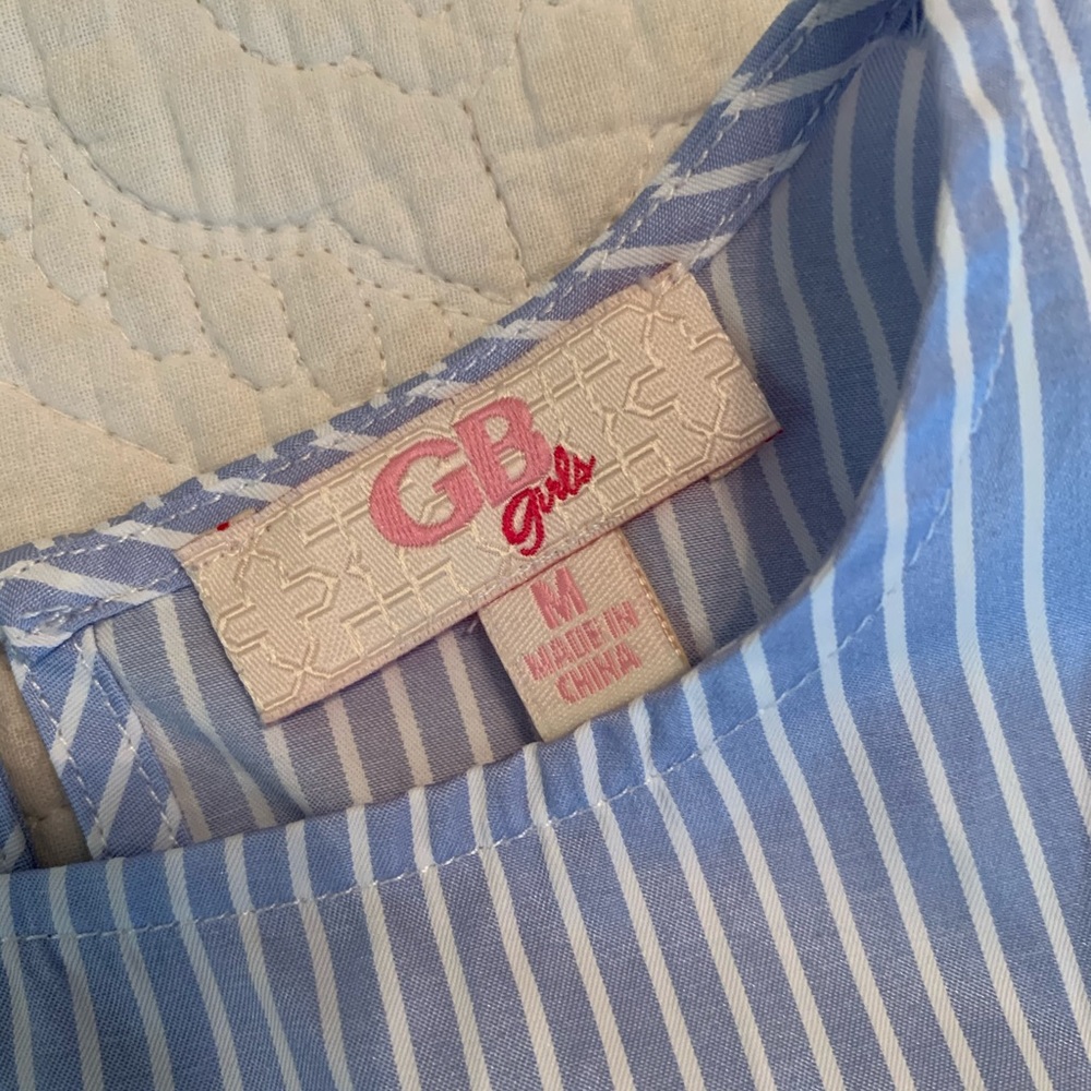 Cold shoulder top - Picture 2 of 2